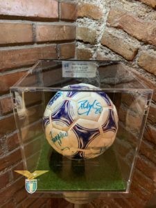 Pallone Finale Supercoppa Europea ’99, MONACO