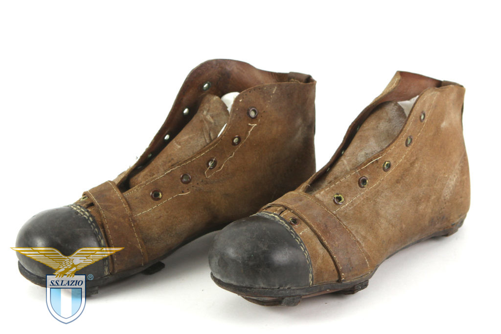 Ancherani porta a Roma le prime scarpe da football inglesi (1904)