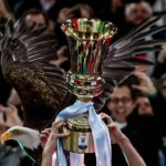 La Coppa Italia e le casacche vincenti esposte al Lazio Style Romaest, sabato 1 e domenica 2 giugno